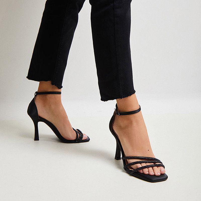 Sandalia Tiras Strass Negro