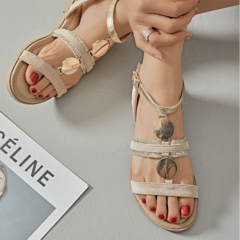 Sandalia Tiras Medallón Beige