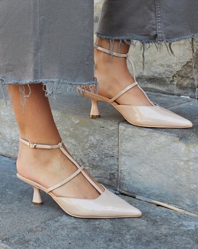 Zapato Punta Tiras Beige